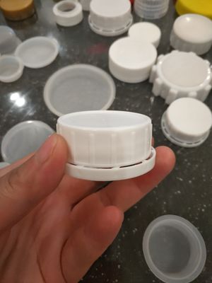 PE Plastic Bottle Screw Caps ISO9001 Childproof 38mm Plastic Caps